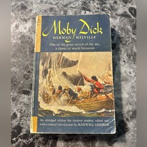 Moby Dick by Herman Melville Paperback